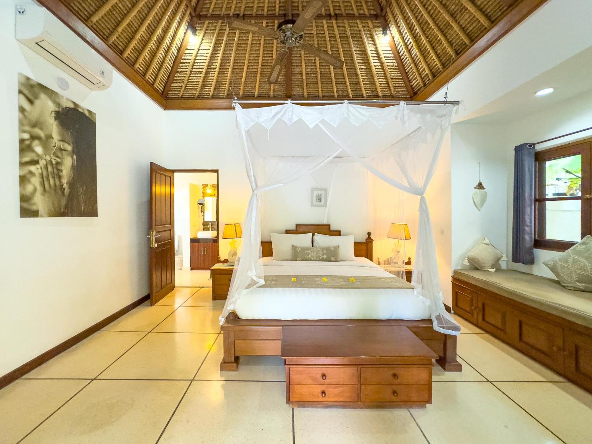Villa Bugis Kayu Aya Seminyak Pokoj fotografie